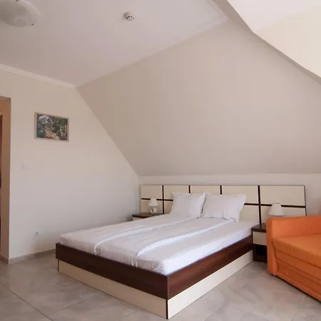 Hiora Αγαθούπολη