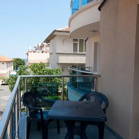 Πανσιόν Hiora 3*