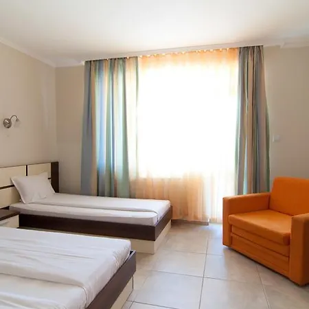 Πανσιόν Hiora 3*