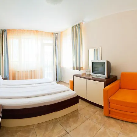 Πανσιόν Hiora 3*