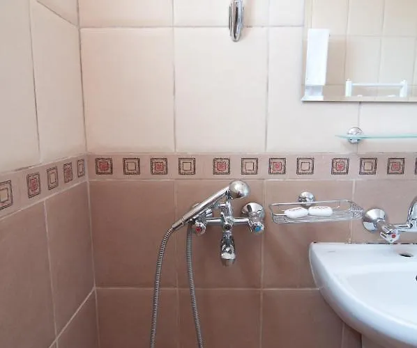 Guest house Hiora 3*